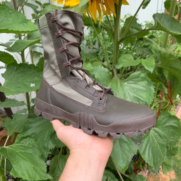 nike sfb jungle boots